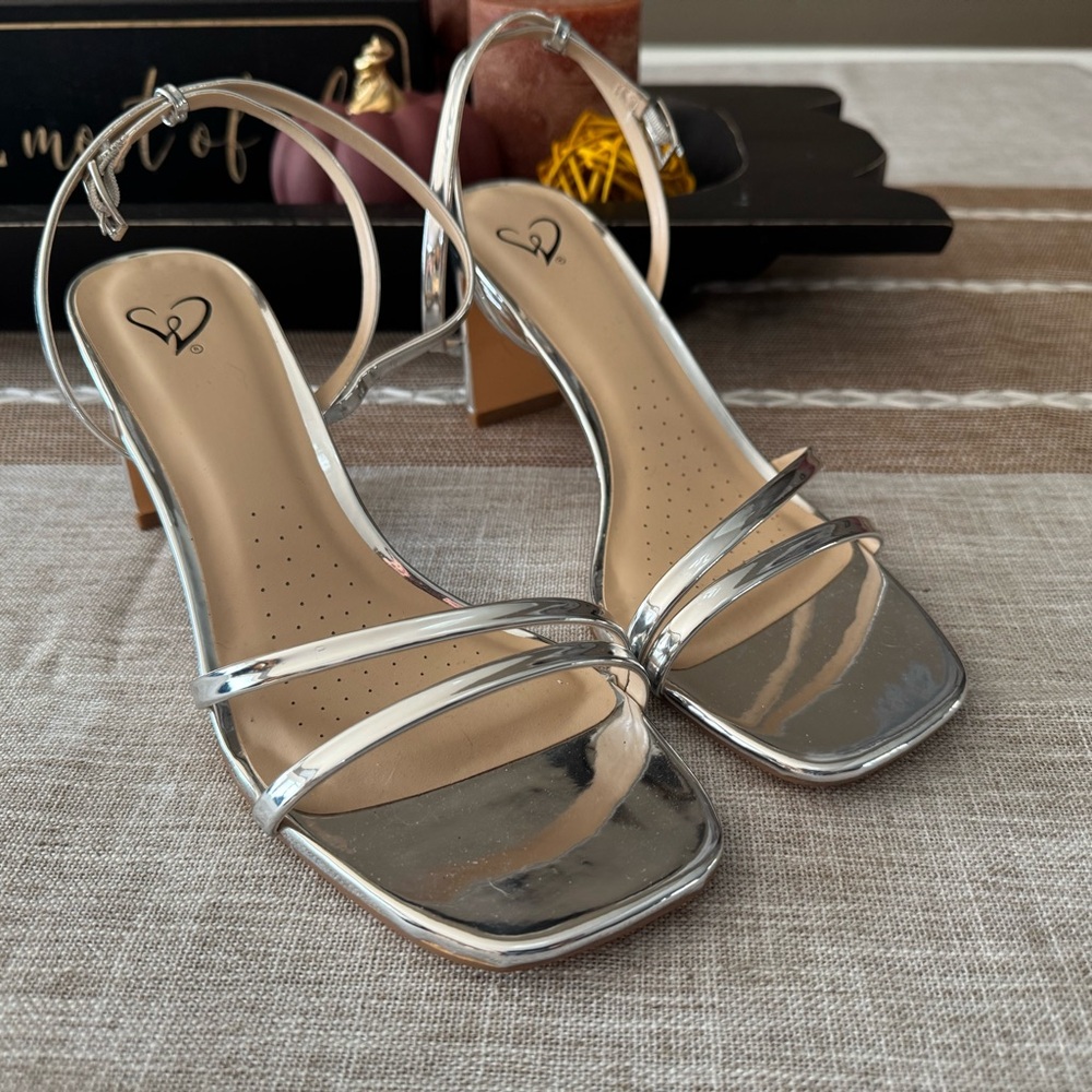 Elegant Silver Strappy Heels from Windsor’s, Size 7, never worn